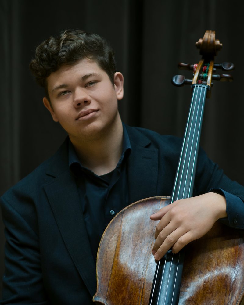 Lev Aleev